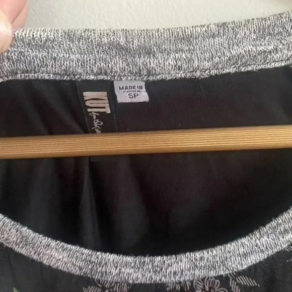 Kut From the Kloth Floral Mixed Material Top - Picture 8 of 14